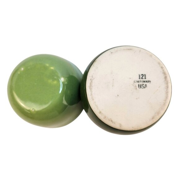 Set Of 2 Vintage Green Ceramic serving Bowls or small planter USA Marked Small D - Picture 6 of 7